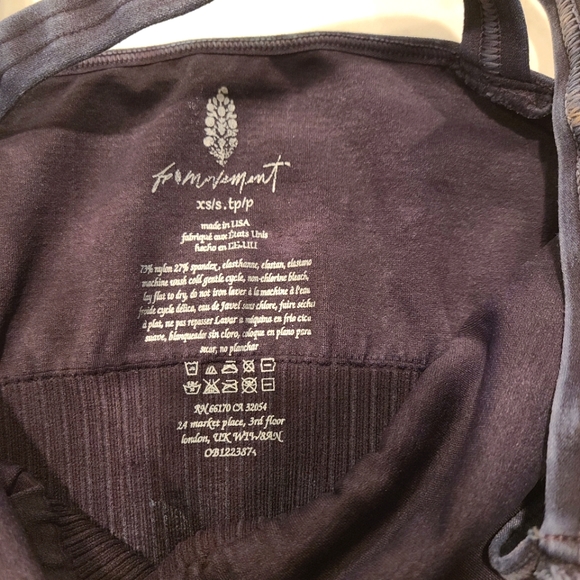 NEW Free People Movement Good Karma V Crop Sports Bra & Leggings Bundle Graphite - Picture 5 of 15